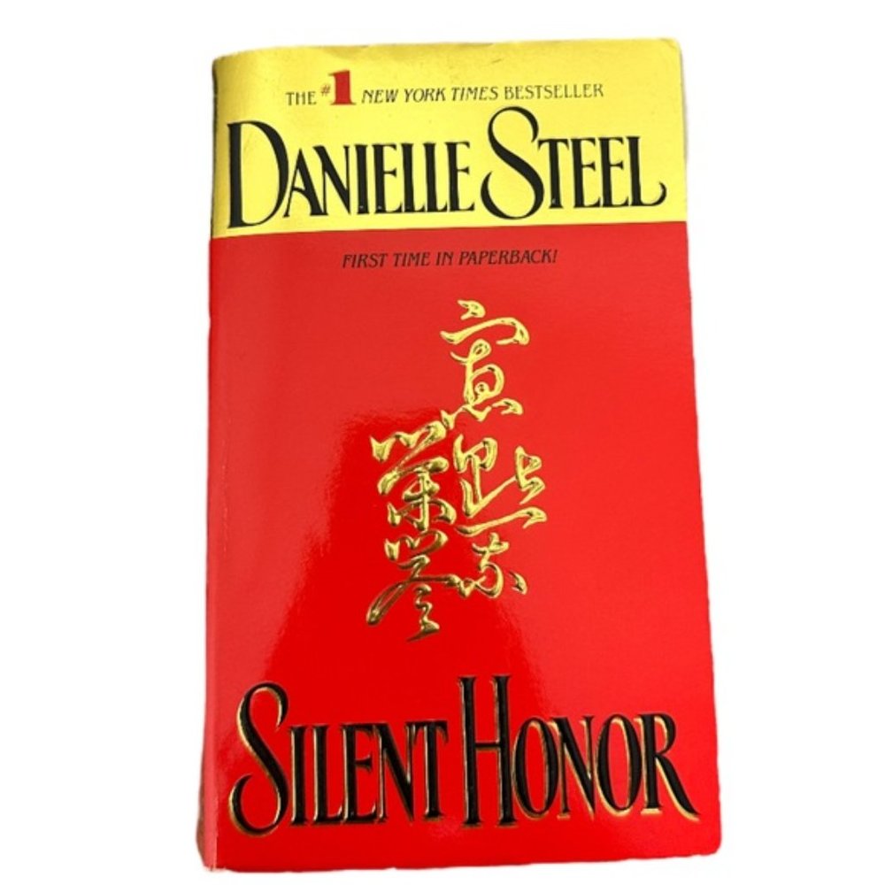 Danielle Steel Silent Honor Paperback Novel Historical Fiction Romance Book